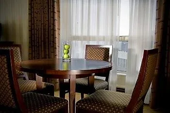 ****  Minto Suite Hotel Canada